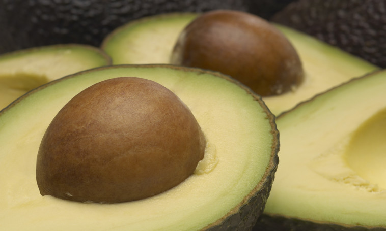 אבוקדו עשיר במרכיבים בריאים, אך גם בקלוריות. אינגאימג