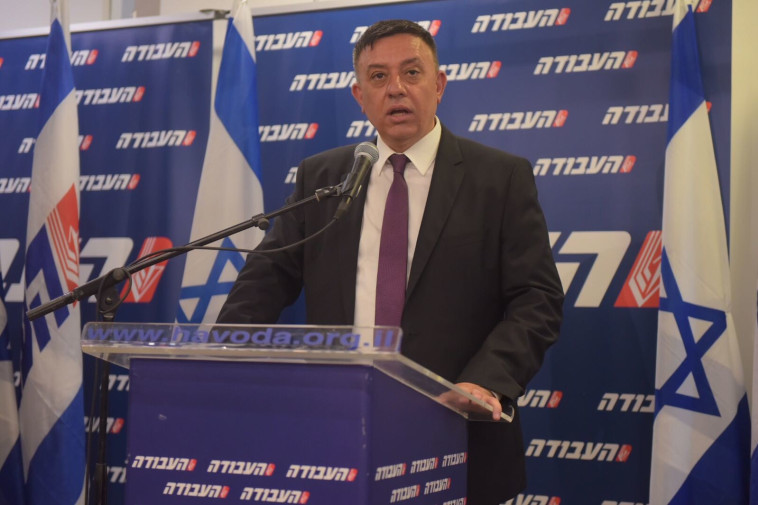 מתאושש ונצמד ללפיד. אבי גבאי. צילום: אבשלום ששוני