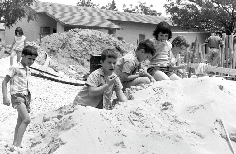 ילדי בית שאן במלחמת ההתשה. צילום: משה מילנר, לע&quot;מ