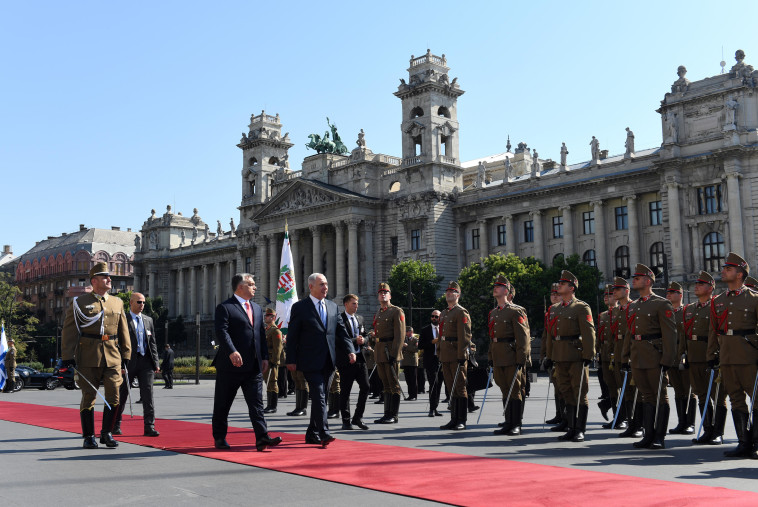 משמר הכבוד שקיבל את רה&quot;מ נתניהו בהונגריה. צילום: תקשורת ראש הממשלה
