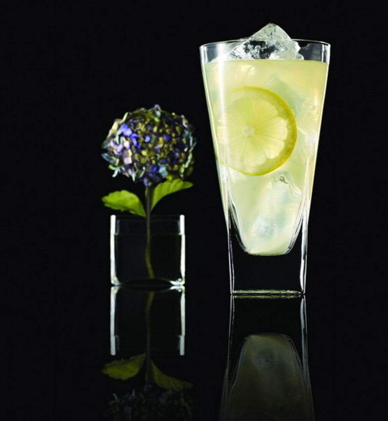 קוקטייל Almond Blossom / חטיבת האלכוהול של טמפו. צילום: יח&quot;צ