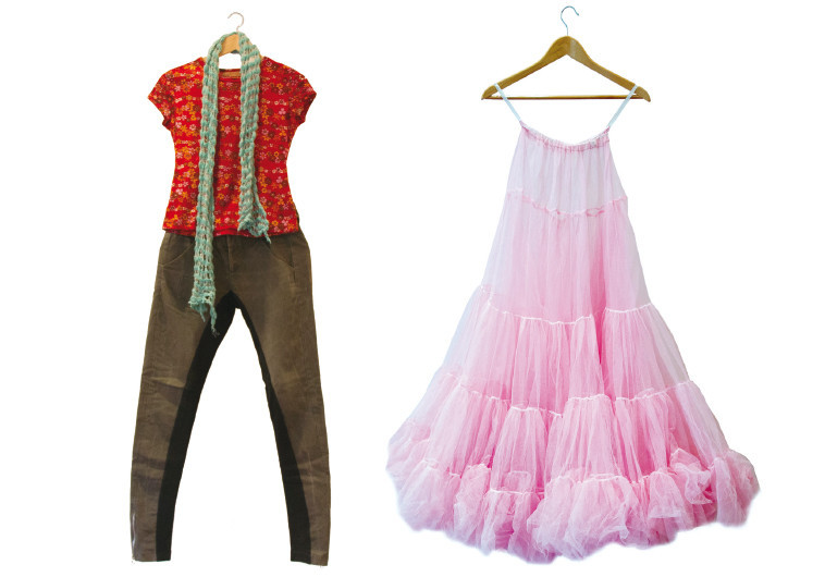 הפריטים של ענת אלימלך ודפנה בר ציון, מתוך המיצג &quot;איננה עוד&quot;