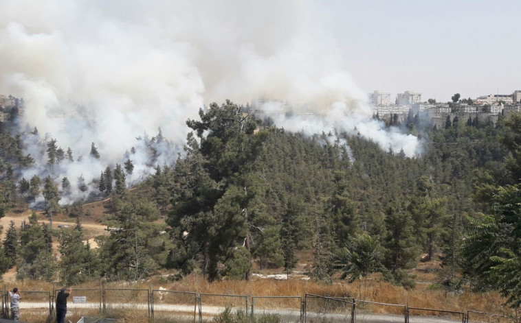 השריפה בירושלים. צילום: דוברות כבאות והצלה