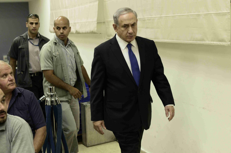 בחרו להאשים אותו בכל מה שעושים לנו הערבים. נתניהו. נתניהו. ציולם:  פלאש 90