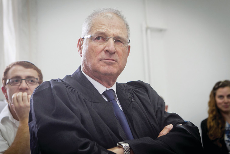 עו"ד שמרון. יוזמן לחקירה נוספת. צילום: מרים אלסטר, פלאש 90 עו"ד שמרון. יוזמן לחקירה נוספת. צילום: מרים אלסטר, פלאש 90