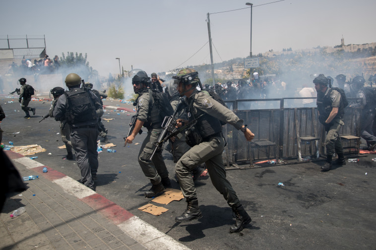 המהומות בהר הבית. צילום: פלאש 90