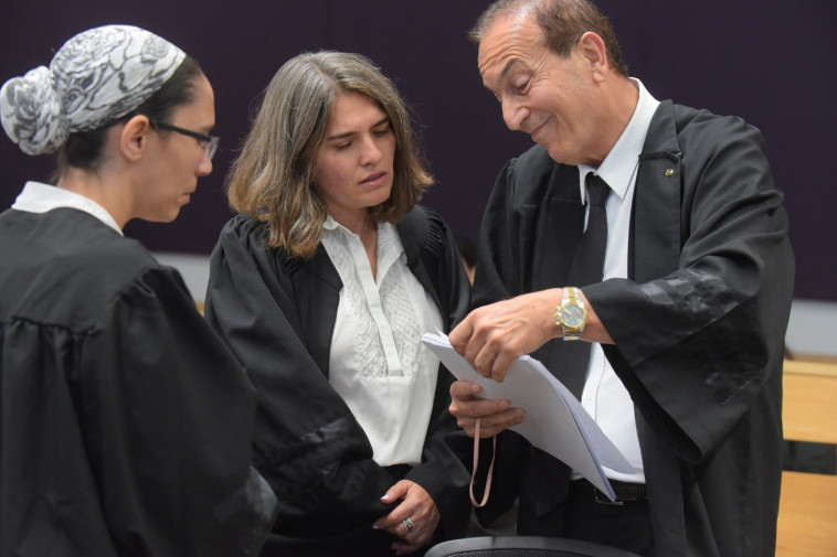עורכי הדין במשפטה של שירי סובול. צילום: אבשלום ששוני