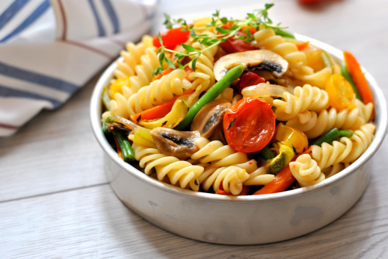 פסטה עם המון ירקות. צילום: פסקל פרץ רובין