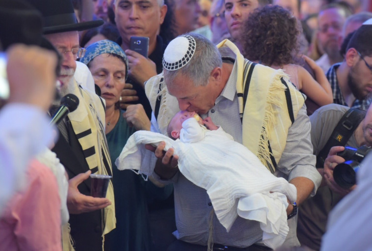 הברית של משפחת סלומון באלעד. צילום: אבשלום ששוני