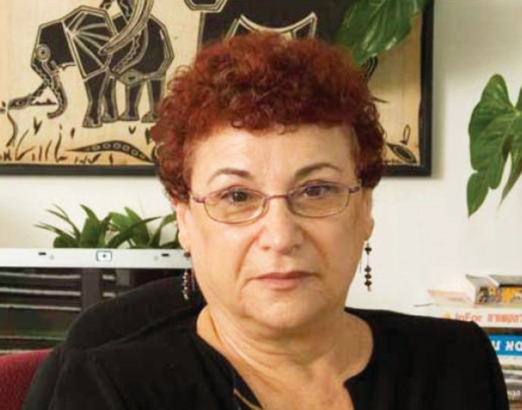 &quot;אפילו החווייה של נסיעה יחד באוטובוס היתה מופלאה&quot;. רות מגד. צילום: אלבום פרטי