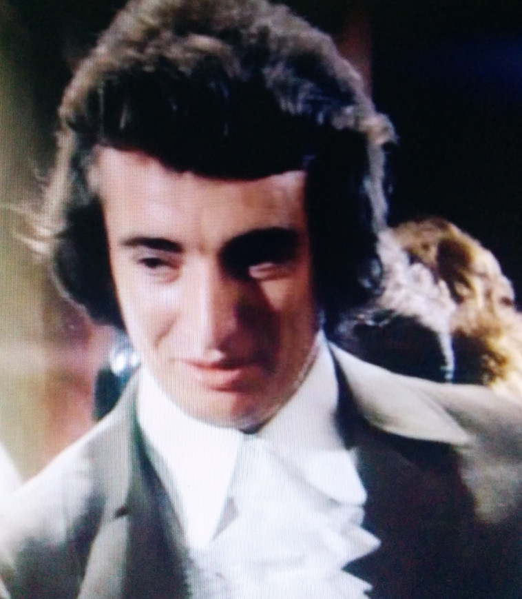 אדי כוגן. צילום מסך מתוך הסרט &quot;מציצים&quot;