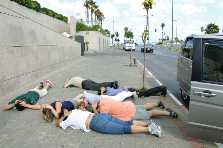 תל אביב מופגזת בצוק איתן. צילום: משה מילנר, לע&quot;מ