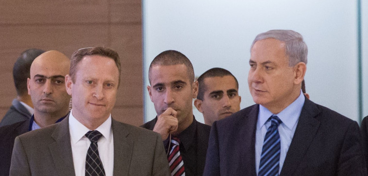 ארי הרו עם נתניהו. איסור על הפרטים שהרו ימסור. צילום: מרים אלסטר, פלאש90