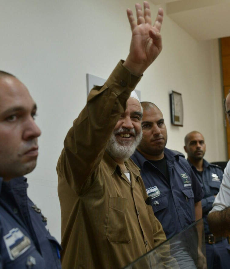"אביו היה שוטר, אחיו הוואן גוך שלנו". ראאד סלאח, צילום: אבשלום ששוני "אביו היה שוטר, אחיו הוואן גוך שלנו". ראאד סלאח, צילום: אבשלום ששוני