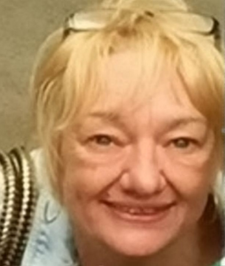 טינה בילינגהם. הייתה קורבן להתעללות במשך שנים. טוויטר