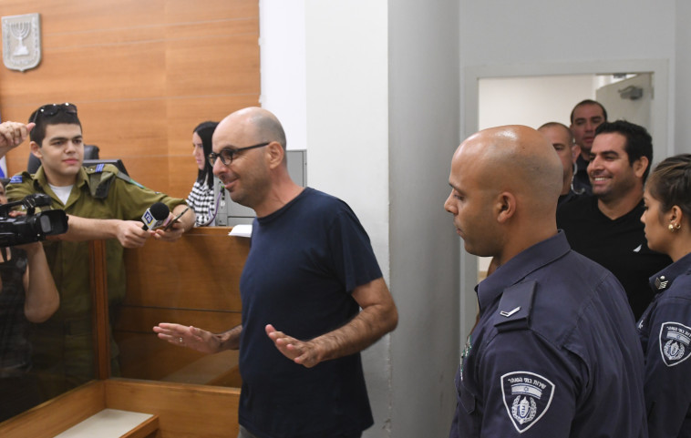 אלדד יניב ומני נפתלי בבית המשפט. צילום: אבשלום ששוני אלדד יניב ומני נפתלי בבית המשפט. צילום: אבשלום ששוני