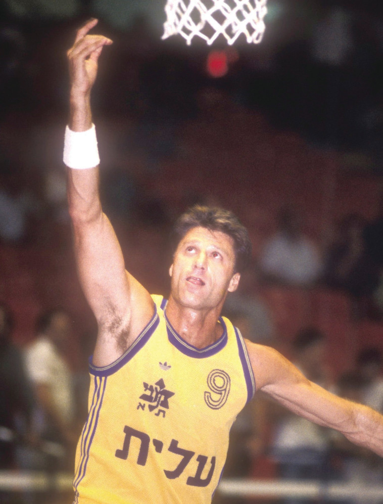 מיקי ברקוביץ בצעירותו. צילום: עדי אבישי