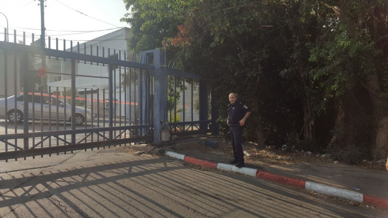 השער החשמלי במגדל העמק. צילום: דוברות המשטרה