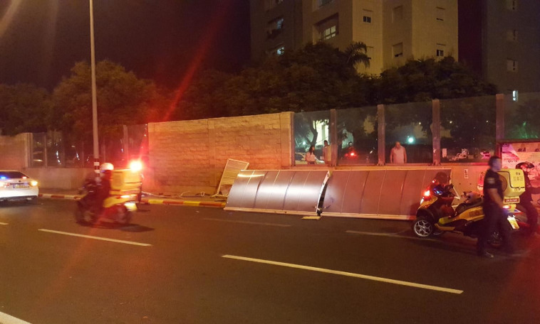 תחנת האוטובוס שקרסה במחלף, בר אילן, צילום: חנינה סיידל, תיעוד מבצעי מד&quot;א