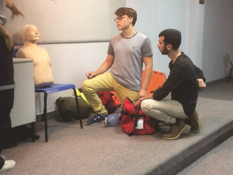 דיפלומטיה בבית הספר  &ldquo;יחד מודיעין". צילום: באדיבות בית הספר "יחד מודיעין"