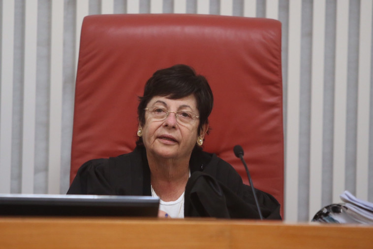 "לא די בסיסמאות, מדרשים מעשים של ממש". מרים נאור, צילום: מרק ישראל סלם "לא די בסיסמאות, מדרשים מעשים של ממש". מרים נאור, צילום: מרק ישראל סלם