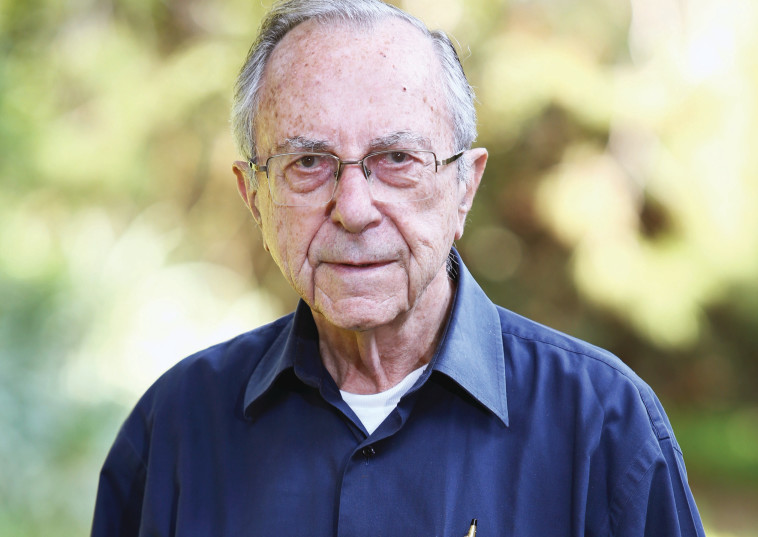 "ידידות נפש בין פוליטיקאים היא דבר שלא קל למצוא". ארנס. צילום: אלוניי מור "ידידות נפש בין פוליטיקאים היא דבר שלא קל למצוא". ארנס. צילום: אלוניי מור