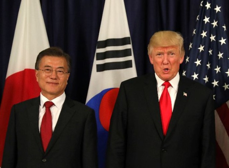 טראמפ ומון ג'ה אין. בסיאול מצפים לסיוע מארה&quot;ב. צילום: רויטרס