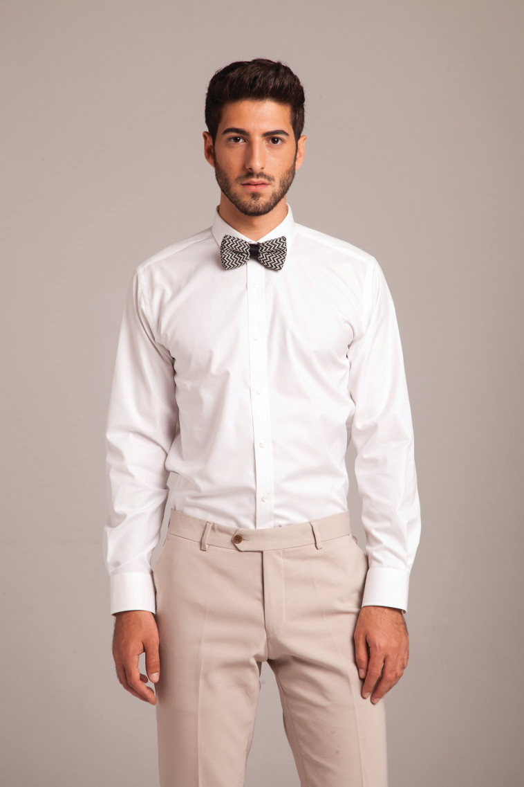 קולקציה מיוחדת של חולצות חג מכופתרות בבגיר. צילום: אלון ראובני