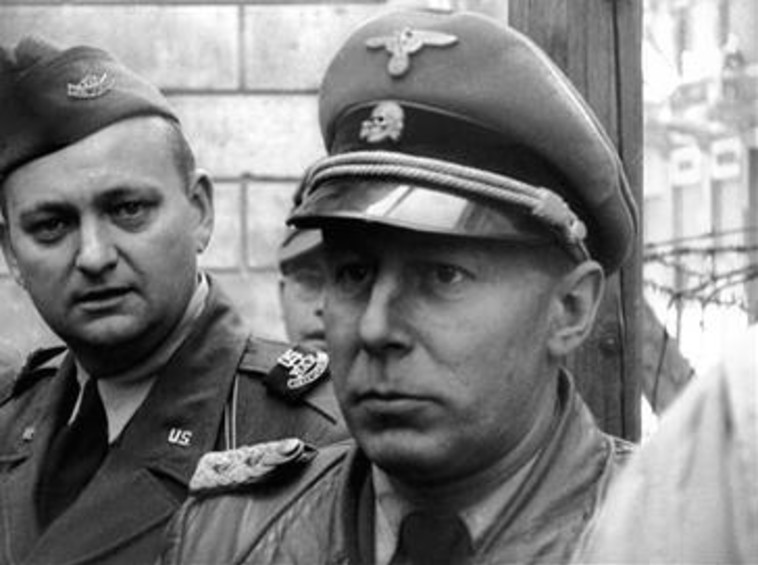 וולטר ראוף בעת מעצרו באיטליה. צילום: ויקיפדיה