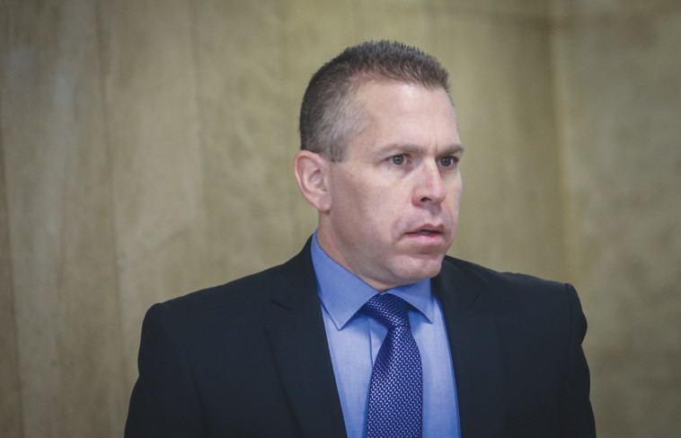 הושפע ממכתב ההמלצות? גלעד ארדן, צילום: אלכס קולומויסקי, ארכיון