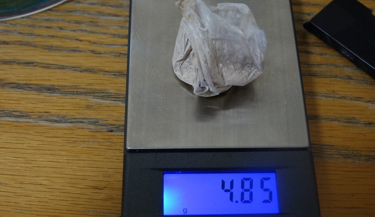 סמים שאותרו בפשיטה. צילום: דוברות המשטרה