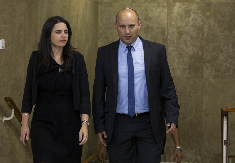 "גוררים את נתניהו למחוזות רחוקים". בנט ושקד. צילום: יונתן זינדל, פלאש 90 "גוררים את נתניהו למחוזות רחוקים". בנט ושקד. צילום: יונתן זינדל, פלאש 90