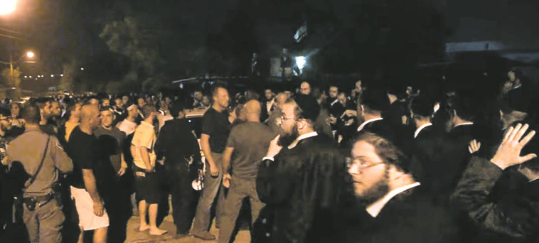  המהומות בערד במוצאי השבת שעברה. צילום מסך