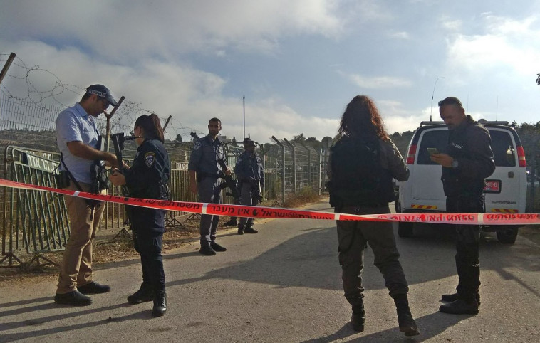 כוחות משטרה בזירת הפיגוע. צילום: TPS