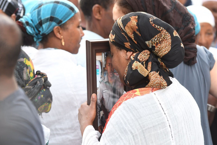 הלווייתו של סולומון גברייה. צילום: אבשלום ששוני