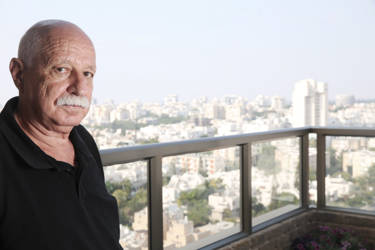 דן פלג צילום מירי צחי 