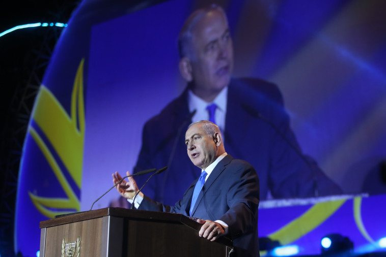 רה"מ באירוע. לאיזה נתניהו צריכים להאמין טראמפ, א-סיסי ואבו מאזן? צילום: מרק ישראל סלם רה"מ באירוע. לאיזה נתניהו צריכים להאמין טראמפ, א-סיסי ואבו מאזן? צילום: מרק ישראל סלם