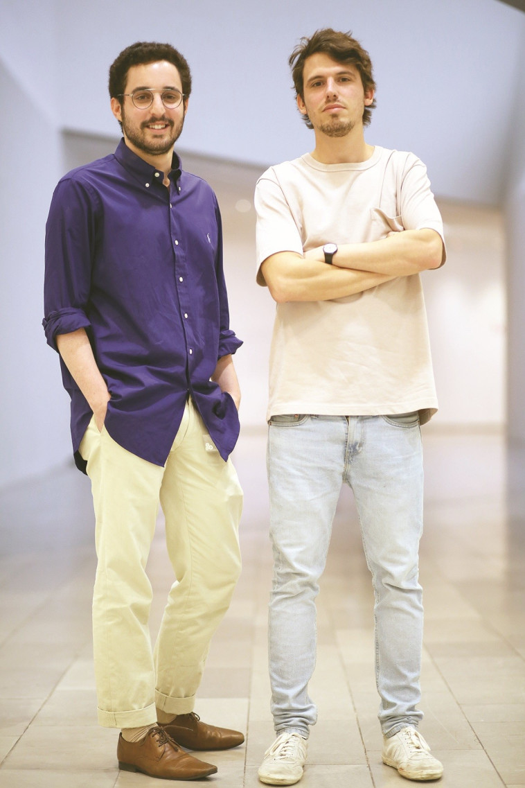 &quot;מי שלא שוטף כלים - לא שובר כוס&quot;.  רועי