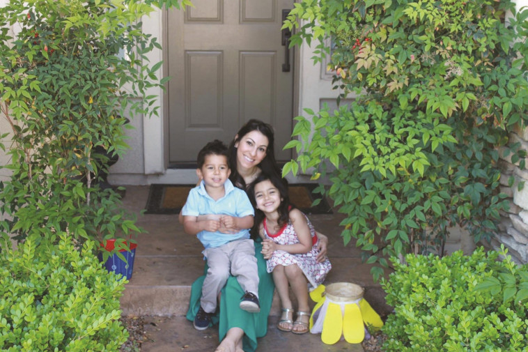 הגר לבוז טרפידי  וילדיה, צילום: באדיבות המצולמת