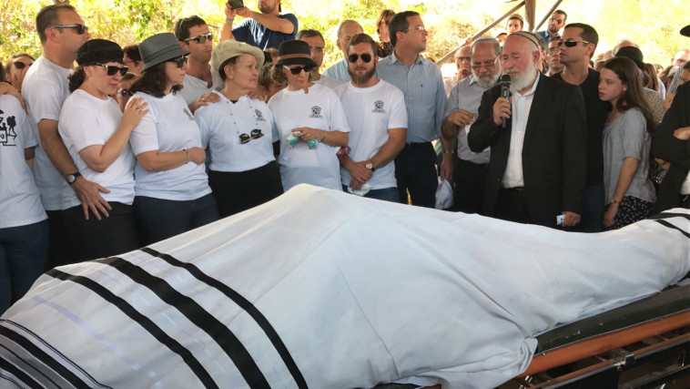 הלוויתו של ראובן שמרלינג. צילום: אבשלום ששוני