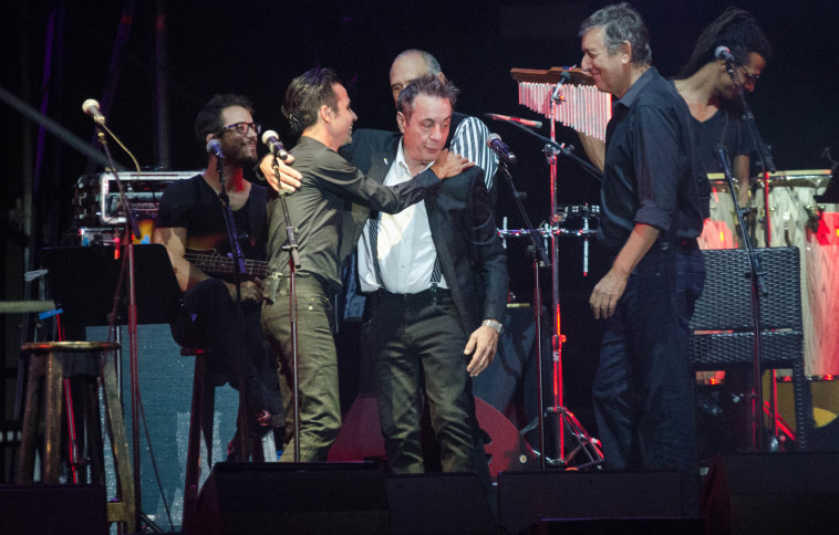 יהונתן גפן חוגג 70. צלם : אבי קקון 