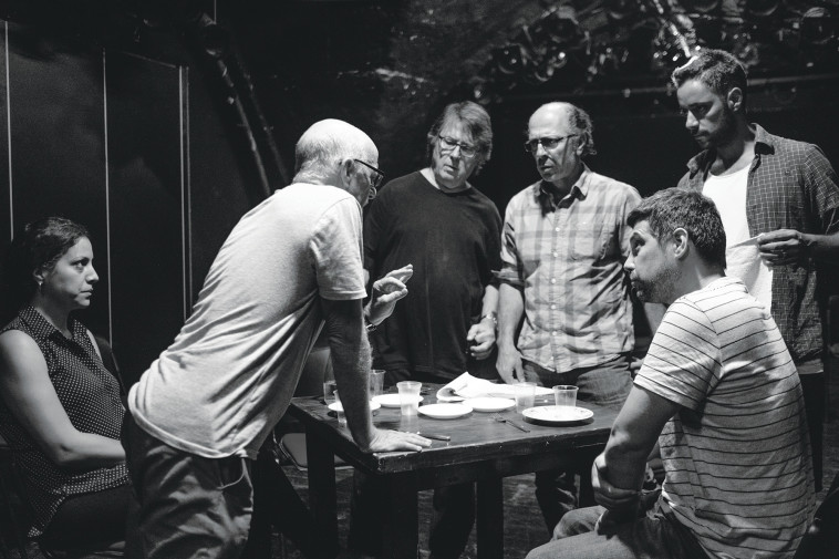 חזרות להצגה &quot;ההודאה&quot;. צילום: דוד קפלן, יח&quot;צ 