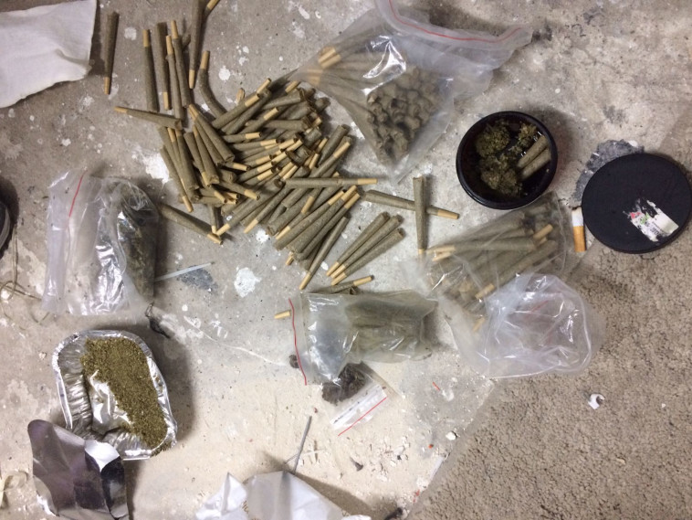 הסמים שנתפסו. צילום: דוברות המשטרה