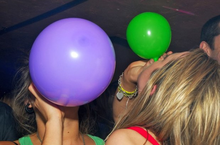 שימוש מופרז גורם לנזק מוחי ואף למוות. צילום מסך