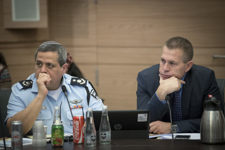 השר ארדן והמפכ&quot;ל אלשיך. צילום: פלאש 90