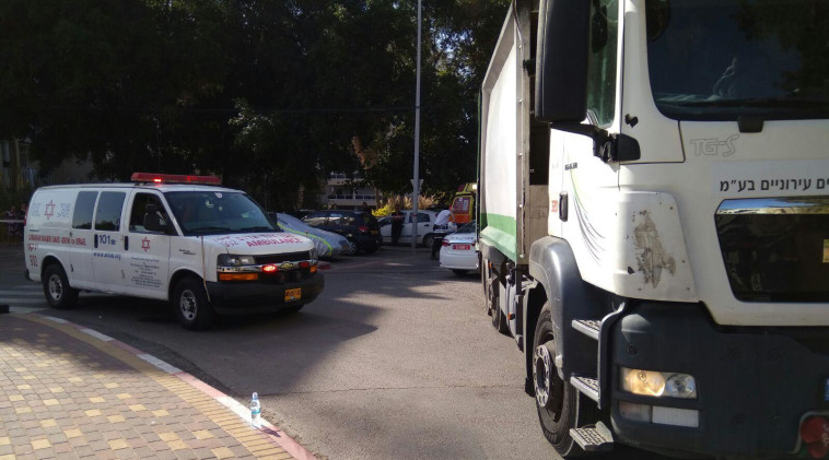 זירת התאונה הבוקר ביהוד. צילום: דוברות מד&quot;א