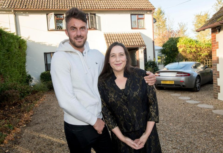 ג'וליה ומארק. צילום מסך