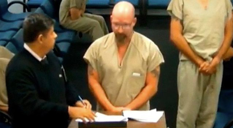 מתיו בורדו בבית המשפט. צילום מסך