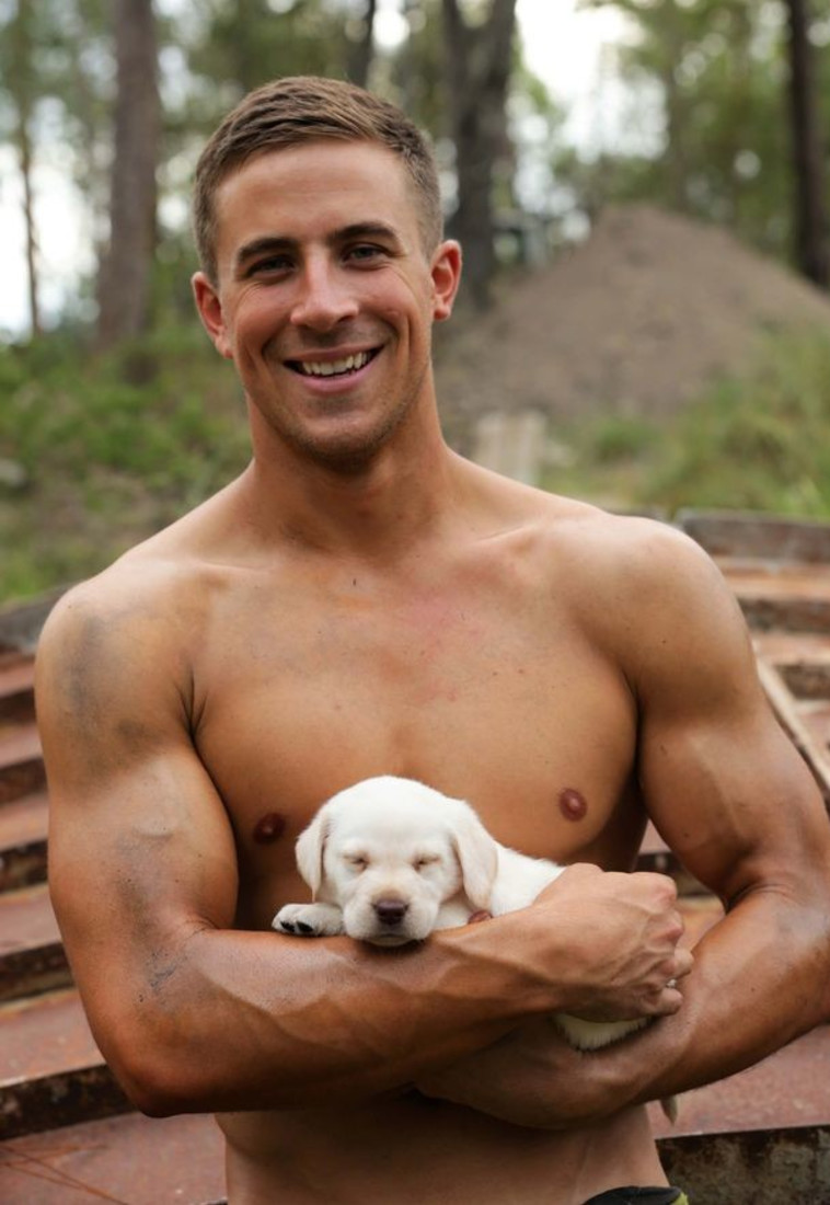 /AustralianFirefightersCalendar :צילום