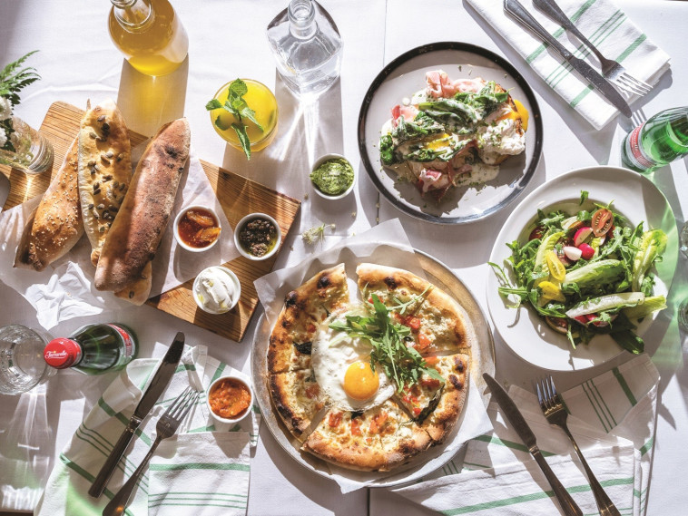 בגזרת האוכל יש רק מחמאות. &quot;בליני&quot; צילום:  אנטולי מיכאלו